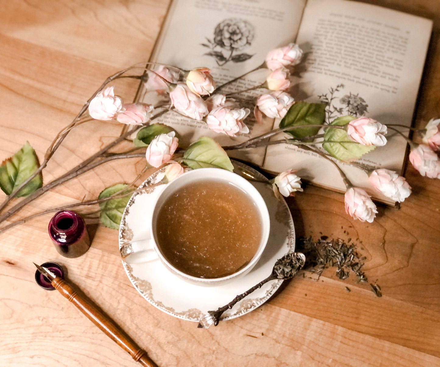 Feyre Tea Blend: White Tea with Lavender & Lemon